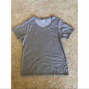 Hydro Flask Grey T-Shirt size Large